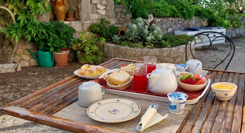 2025_05_05_083453_apulien-2025.jpg - Antica Aia - la colazione perfetta