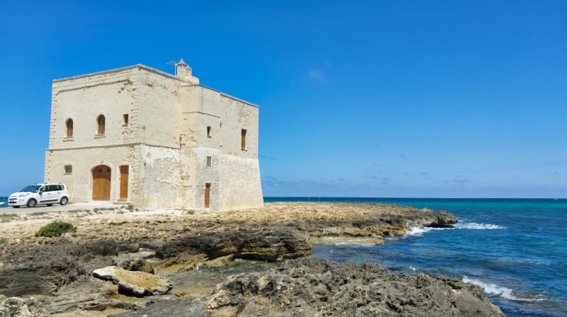 2025_05_10_121658_apulien-2025.jpg - Wanderung zum Torre San Leonardo