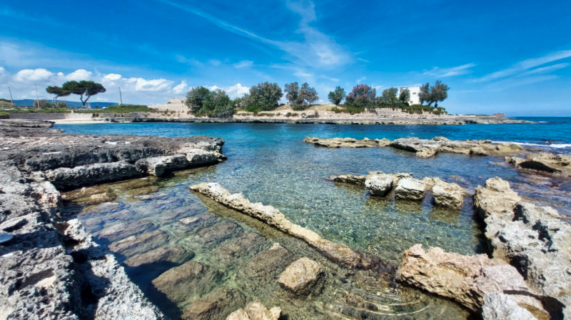 2025_05_12_105847_apulien-2025.jpg - Antikenr Hafen Porto di Egnazia
