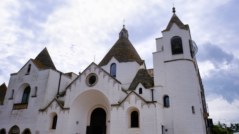 2025_05_15_083748_apulien-2025.jpg - Alberobello - Chiesa di Sant'Antonio di Padova