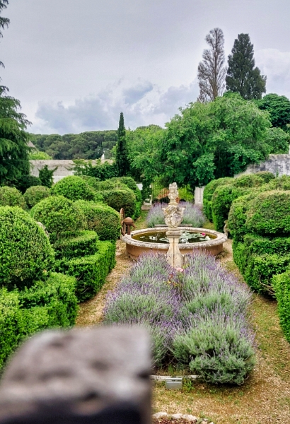 2025_05_15_142419_apulien-2025.jpg - Park der Masseria Ferragnano