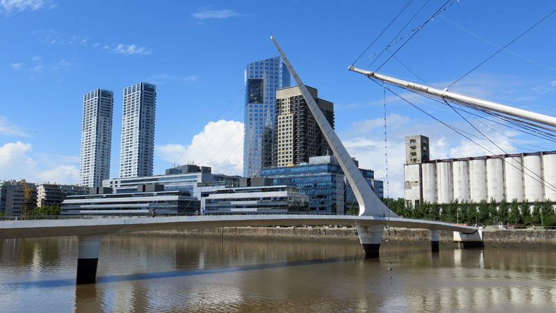 2015-02-04_15-13-54_argentinien-2015.jpg - Am ehemaligen Hafenbecken von Puerto Madero