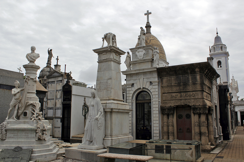 2015-02-05_12-17-21_argentinien-2015.jpg - Friedhof La Recoleta, auf dem u.a. Evita Peron bestattet