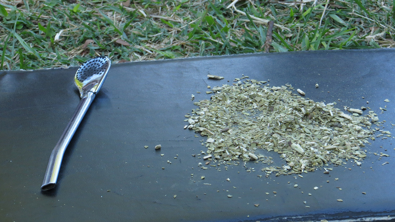 2015-02-05_15-04-52_argentinien-2015.jpg - Wichtige Utensilien f�r den Matetee
