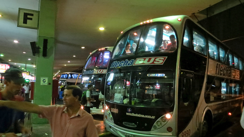 2015-02-06_21-14-29_argentinien-2015.jpg - Unser Nachtbus nach Mercedes (700 km nrdlich von Buenos Aires) 