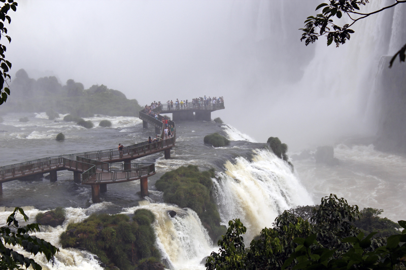 2015-02-10_15-58-28_argentinien-2015.jpg - Tosende Wasserflle