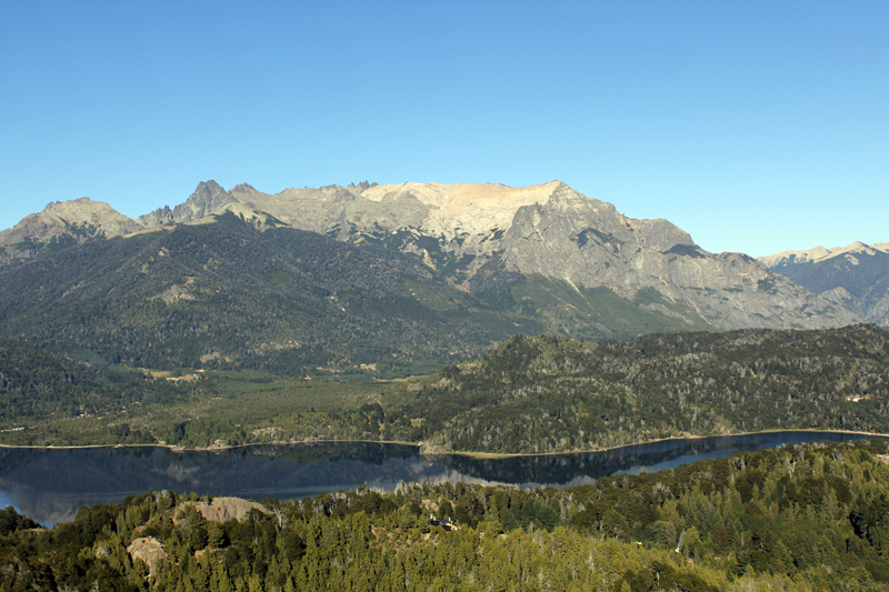 2015-02-13_09-54-00_argentinien-2015.jpg - "Argentinische Schweiz" - Blick zu den Anden