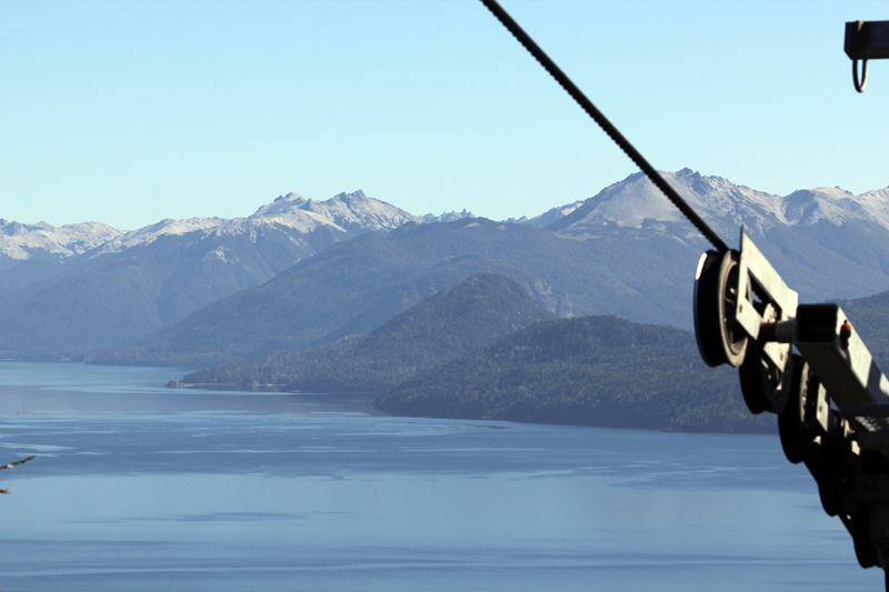 2015-02-13_10-08-44_argentinien-2015.jpg - "Argentinische Schweiz" - Blick ber den Huapisee zu den Andengipfeln