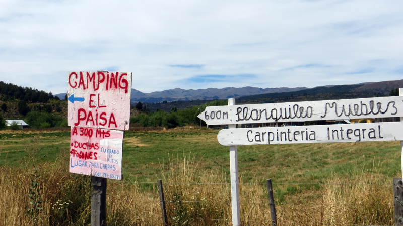 2015-02-14_14-48-31_argentinien-2015.jpg - Patagonische Landschaft auf der Fahrt von El Bolson nach Esquel