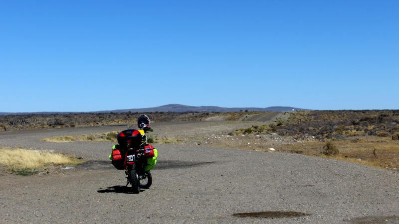 2015-02-15_15-56-16_argentinien-2015.jpg - Einsamer Biker auf Tour