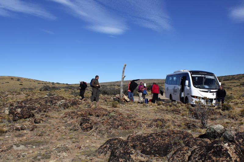 2015-02-16_10-54-32_argentinien-2015.jpg - Ausgangspunkt unserer 3-stndigen Wanderung im Tal des Rio Pinturas