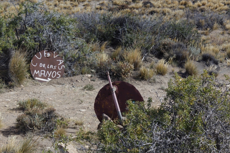 2015-02-16_10-57-41_argentinien-2015.jpg - Wegweiser zu den Cuevas de las Manos