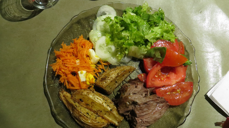 2015-02-16_21-53-59_argentinien-2015.jpg - Geburtstagsmen: Salat