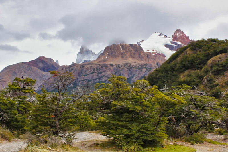 2015-02-19_09-00-14_argentinien-2015.jpg - Noch verdecken die Wolken den Fitz Roy