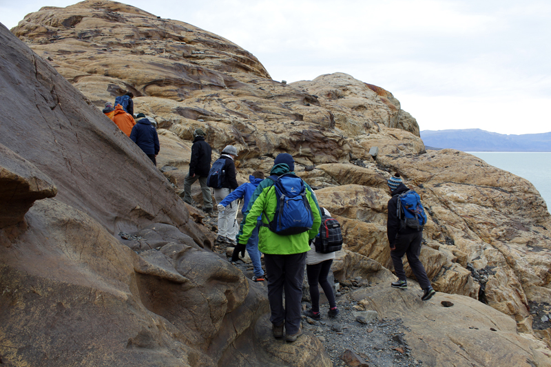 2015-02-20_10-19-06_argentinien-2015.jpg - Aufbruch zur Gletscherwanderung