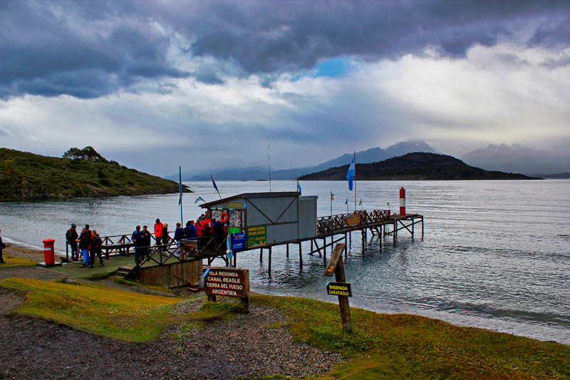 2015-02-23_10-00-57_argentinien-2015.jpg - Wanderung am Beaglekanal - Start am sdlichsten Postamt der Welt