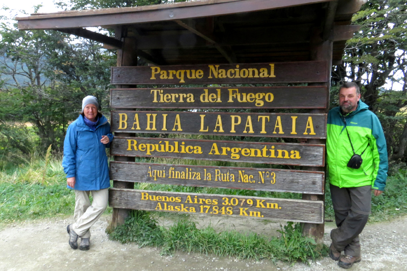 2015-02-23_16-17-21_argentinien-2015.jpg - Fin de la Ruta Nacional 3 - sdlichstes Ende einer befestigten Strae weltweit 