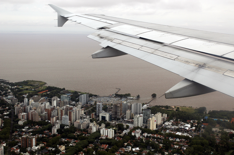 2015-02-25_14-30-03_argentinien-2015.jpg - Landeanflug Buenos Aires