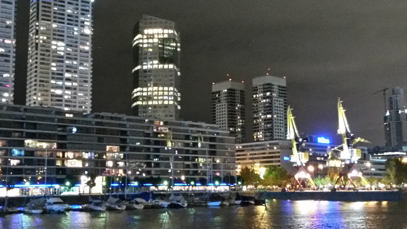 2015-02-25_20-56-17_argentinien-2015.jpg - Letzter Abend in Buenos Aires am Puerto Madero