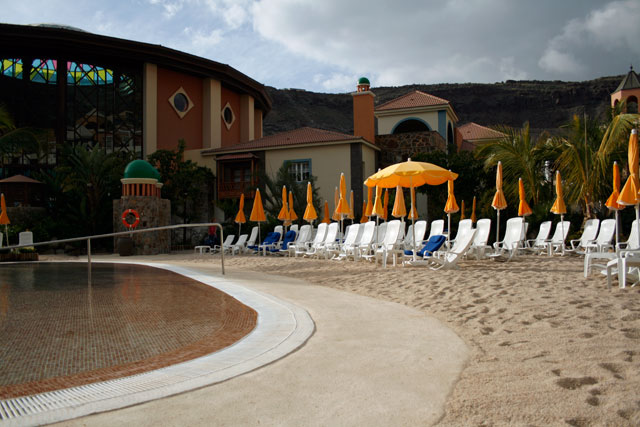 2009-03-01_19-17-16.jpg - Hotel Cordial Playa Mogan - am Pool