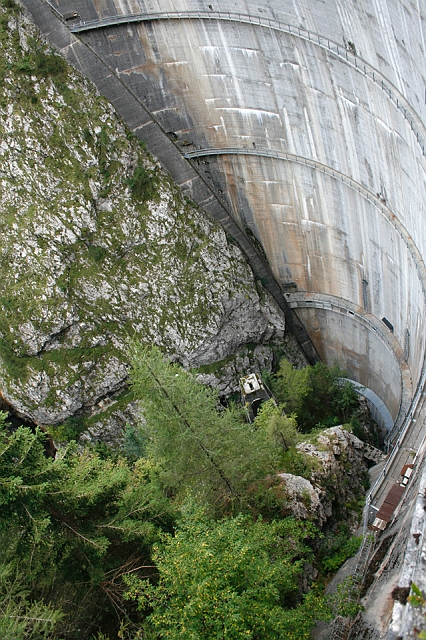 2010-09-24_15-58-34_friaul_2010.jpg - Staumauer bei Sauris