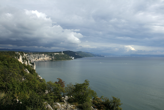 2010-09-25_16-15-05_friaul_2010.jpg - Blick vom Rilkeweg nach Triest
