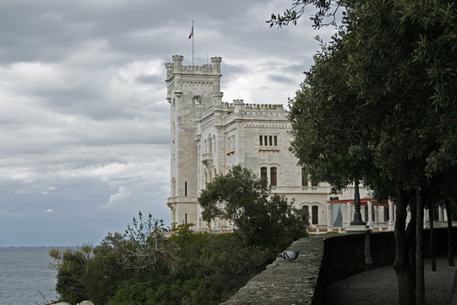 2010-09-27_10-43-15_friaul_2010.jpg - Schlo Miramare