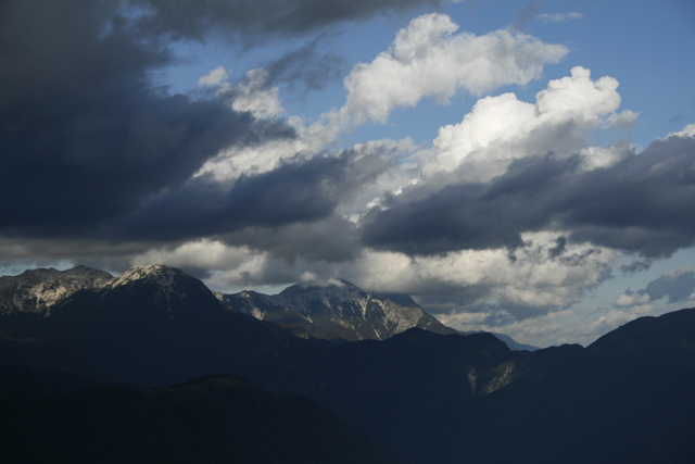 2010-09-29_16-31-33_friaul_2010.jpg - Auf dem Kolovrat - Blick nach Slovenien