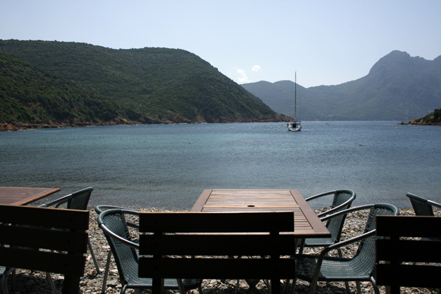 2009-05-16_12-29-10_korsika.jpg - Rast in Girolata