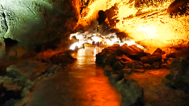 2021_10_19_150120_lanzarote-2021.jpg - Besuch der Cueva de Los Verdes - beeindruckende Lavahhle