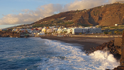 Strand von Puerto Naos in der Abendsonne