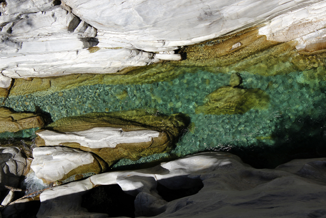 2012-05-16_14-59-05_ligurien2012.jpg - Maggia oberhalb von Ponte Brolla