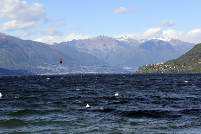 2012-05-16_17-41-04_ligurien2012.jpg - Strmischer Lago Maggiore