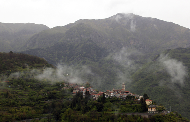 2012-05-01_10-30-59_ligurien2012.jpg - Corte