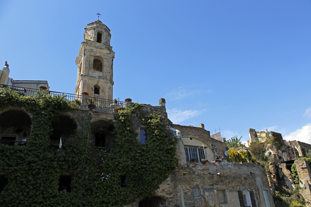 2012-05-02_12-53-39_ligurien2012.jpg - Bussana Vecchia