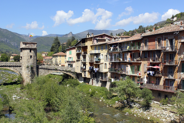 2012-05-04_12-19-22_ligurien2012.jpg - Brcke aus dem 11. Jh. ber die Bvra