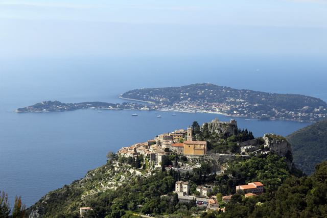 2012-05-09_10-26-13_ligurien2012.jpg - Blick ber Eze zum Cap Ferrat