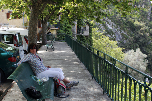 2012-05-12_11-57-21_ligurien2012.jpg - Mittagsrast mit Blick ins Royatal