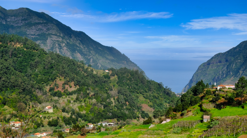 2023-03-01_104506_madeira-2023.jpg - Nordlich des Passes das Tal des Rebeira da Vargem
