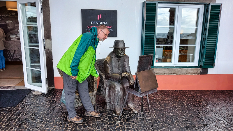2023-03-06_110550_madeira-2023.jpg - Câmara de Lobos - zwei Besucher