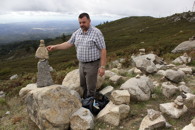 2012-10-11_13-25-14_portugal.jpg - Auf dem Fola (902 m)