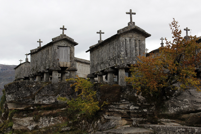 2012-10-21_15-47-46_portugal2012.jpg - Soajo - Speicherhuschen