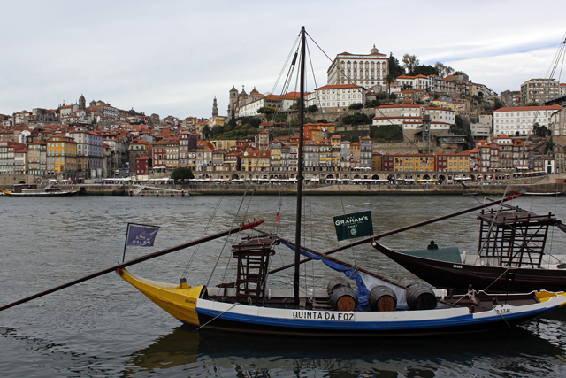 2012-10-23_16-19-06_portugal2012.jpg - Porto - am Rio Douro