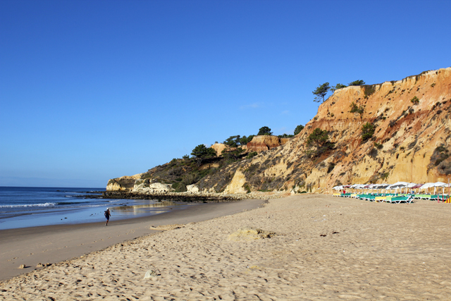 2012-10-12_10-18-23_portugal.jpg - Hausstrand des Hotels Porto Bay Falesia