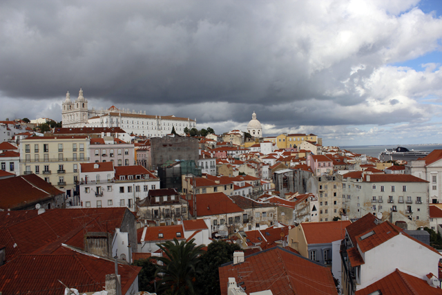 2012-10-14_17-33-25_portugal.jpg - Lissabon - Blick zum Mosteiro de Sao Vicente de Fora
