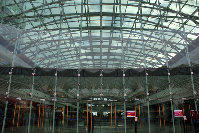 2012-10-16_10-54-38_portugal.jpg - Lissabon - Bahnhof Oriente