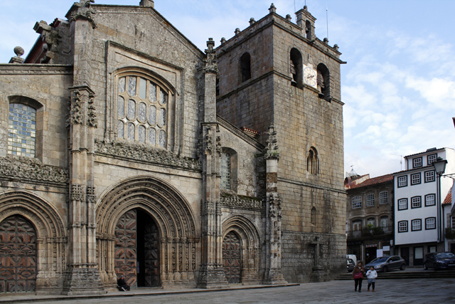 2012-10-19_18-53-05_portugal2012.jpg - Lamego - Kathedrale