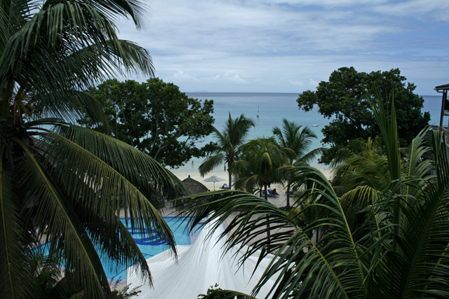 2008-10-15_09-07-04.jpg - Hotel Coral Strand - Beau Vallon Beach - Mahe