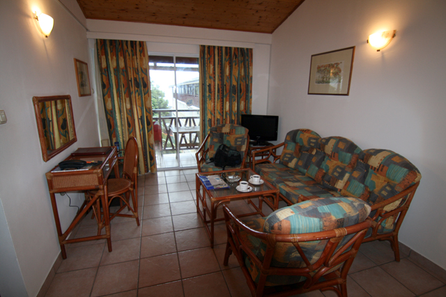 2008-10-15_09-11-34.jpg - Unser Appartement im Hotel Coral Strand - Beau Vallon Beach - Mahe