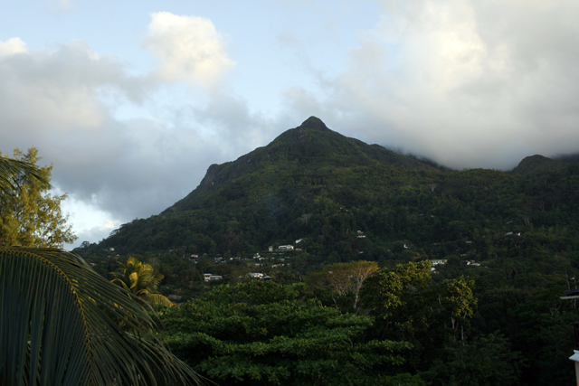 2008-10-15_15-55-16.jpg - Hotel Coral Strand - Blick ins Hinterland